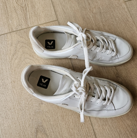 VEJA V-12 White Sable Leather Sneaker - Picture 11 of 14